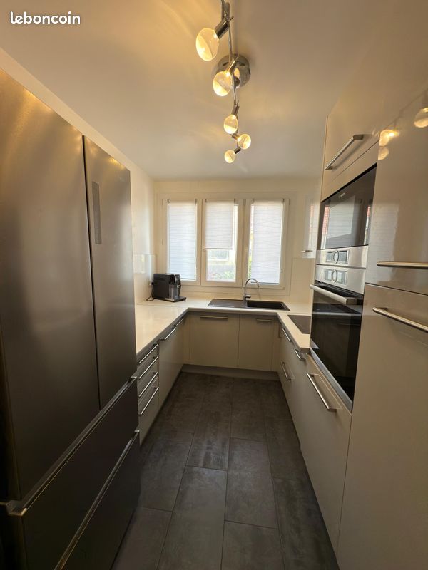 Apartamento de 2 dormitorios en Eaubonne, France No. 325836