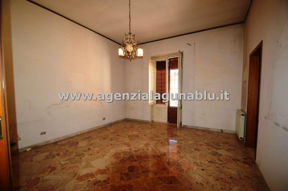 Apartamento de 5 habitaciónes en Mazara del Vallo, Italy No. 67106