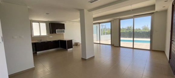 3 dormitorios apartamento en venta en Pervolia, Larnaka, Cyprus № 113868 6