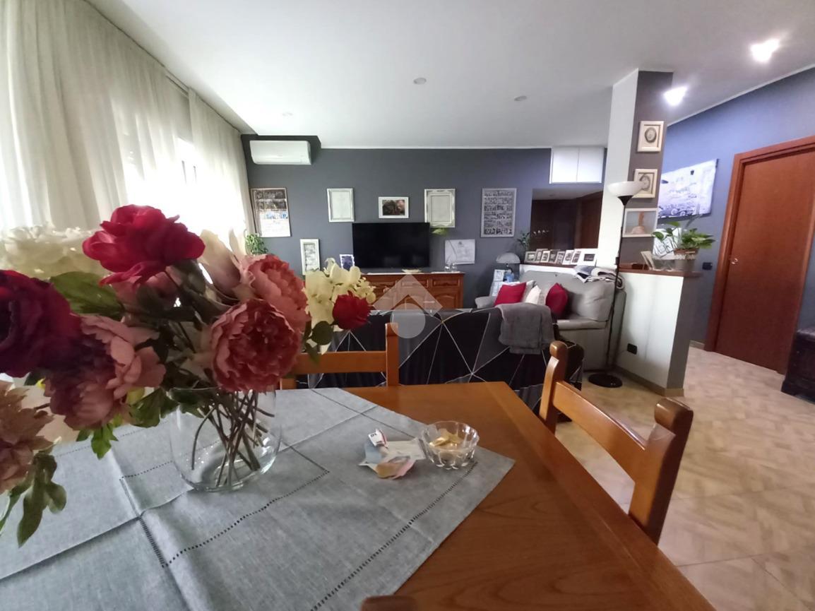 3-Zimmer Wohnung in Monza, Italy, Nr. 103507