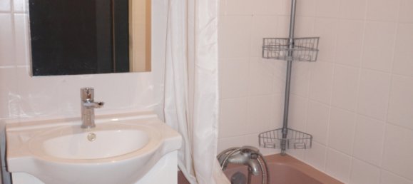 1 Schlafzimmer Doppelhaus in Bourgueil, France, Nr. 84436 4