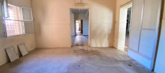 110m² Commercial property in Messina, Italy No. 150271 8