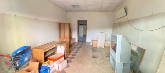 110m² Commercial property in Messina, Italy No. 150271 14