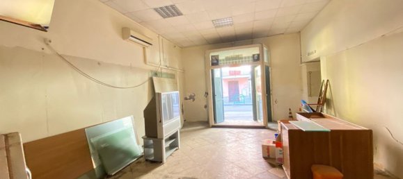 110m² Commercial property in Messina, Italy No. 150271 16