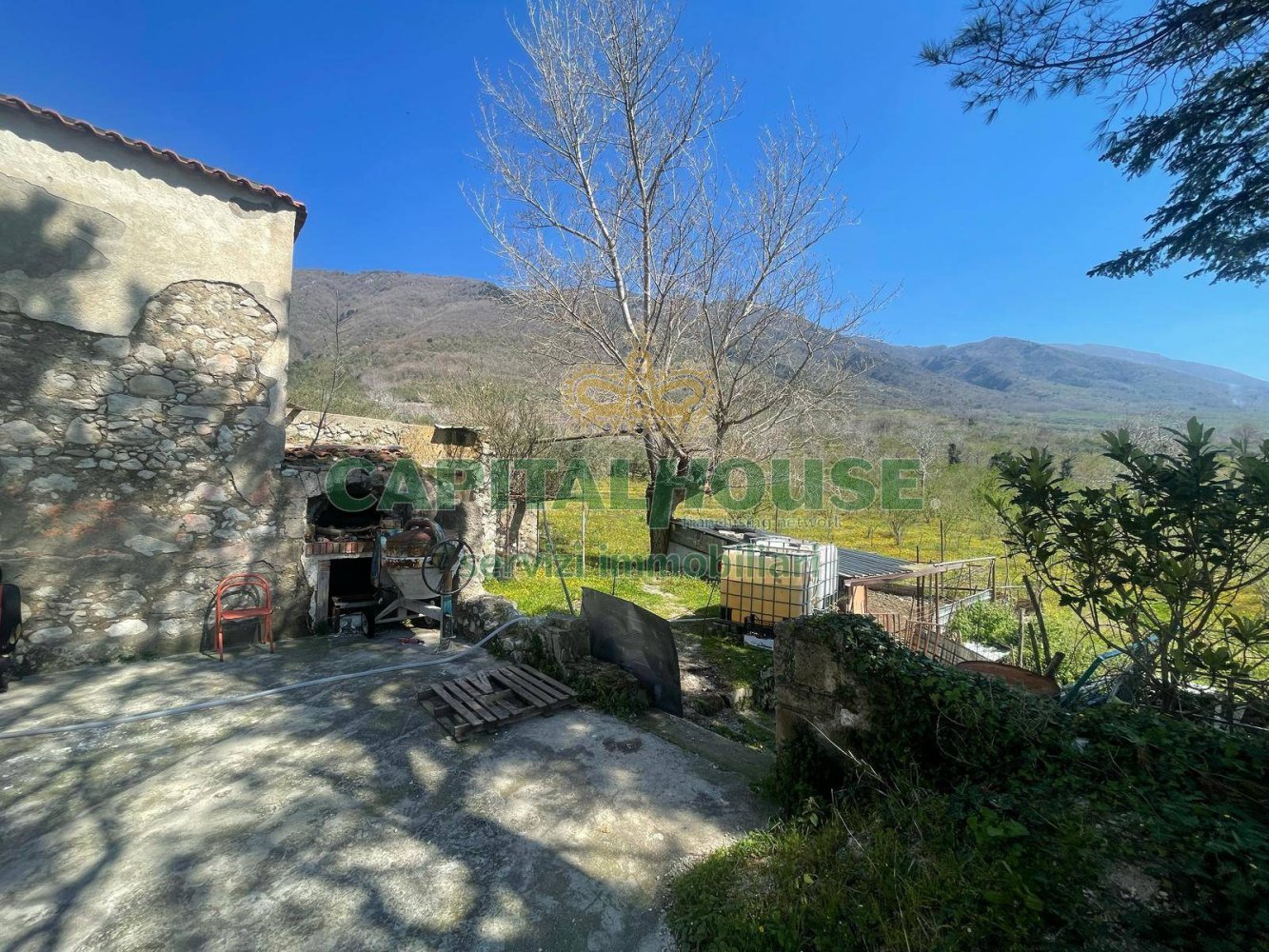 Terrain à Avella, Italy 10850m² No. 61676