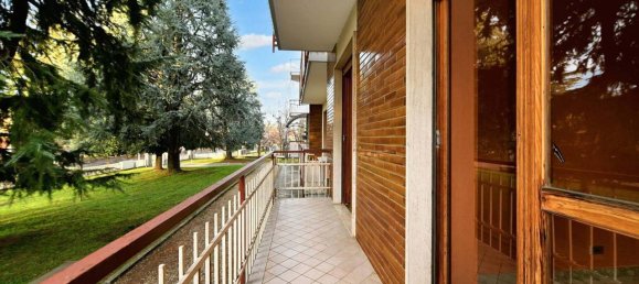 3 rooms Apartment in Bricherasio, Italy No. 29726 17