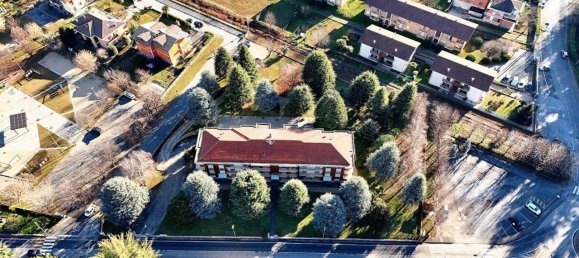 3 rooms Apartment in Bricherasio, Italy No. 29726 23