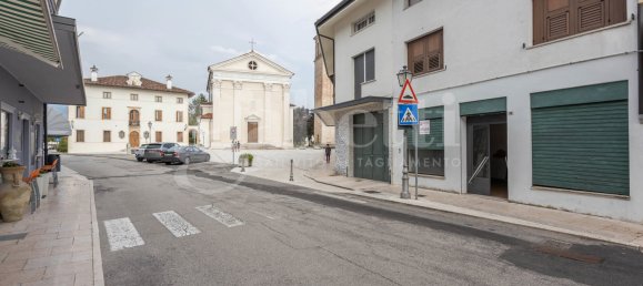 2غرفة عقار تجاري في Pordenone, Italy رقم 351384 14