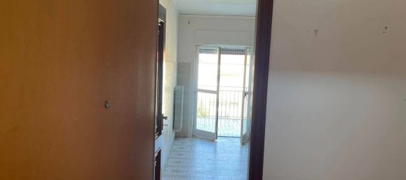 4-Zimmer Wohnung in Vitulazio, Italy, Nr. 73520 10