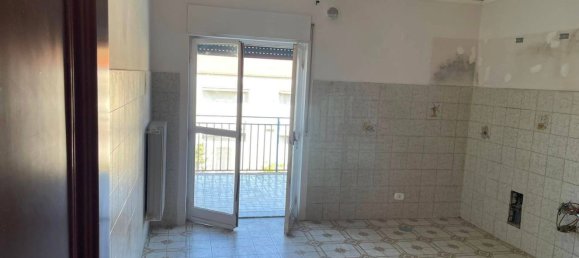 4-Zimmer Wohnung in Vitulazio, Italy, Nr. 73520 12