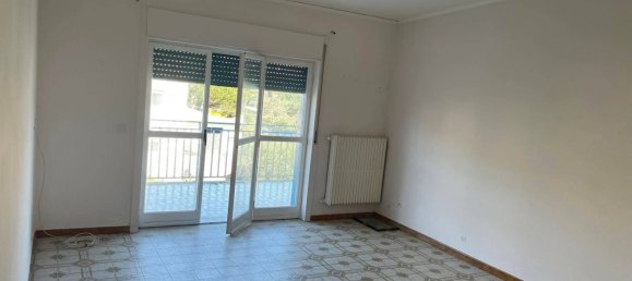 4-Zimmer Wohnung in Vitulazio, Italy, Nr. 73520 11