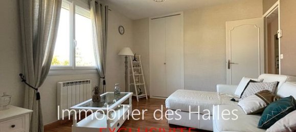 2 bedrooms House in Mayenne, France No. 301946 2