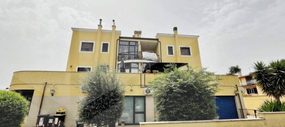 3 rooms Apartment in Rome, Italy No. 28374 2