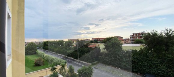 3 rooms Apartment in Rome, Italy No. 28374 8