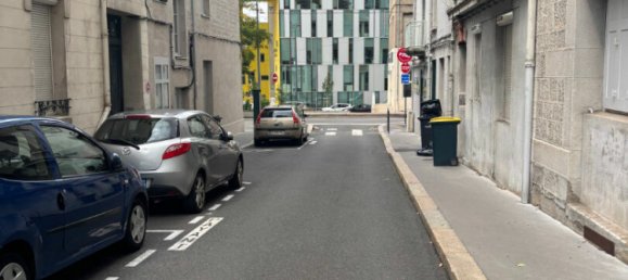 2 bedrooms Apartment in Saint-Etienne, France No. 355491 8