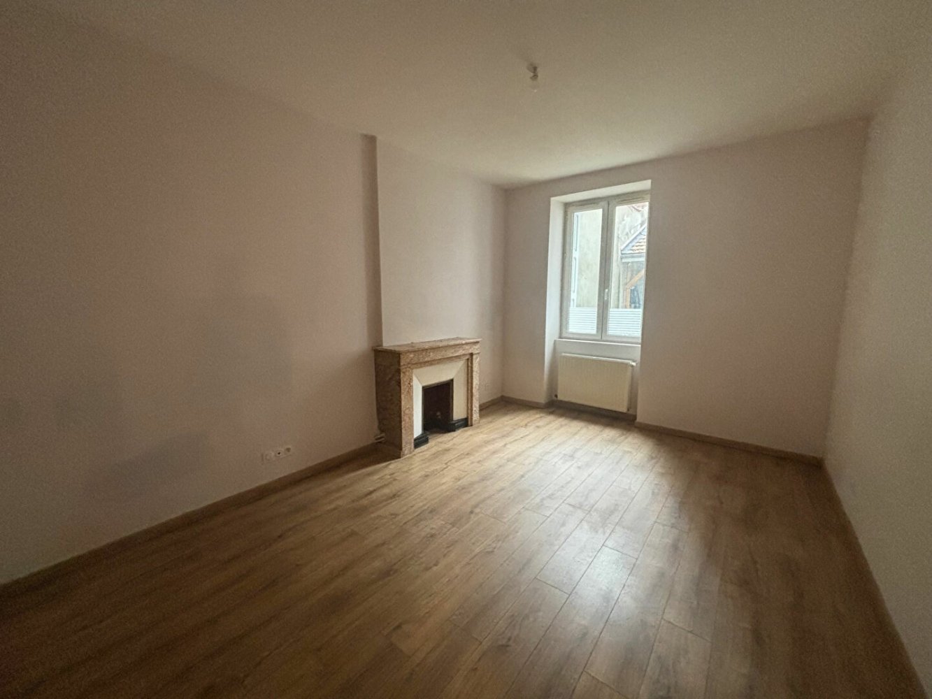 2 bedrooms Apartment in Saint-Etienne, France No. 355491