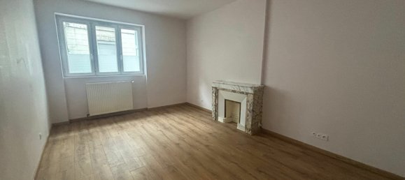2 bedrooms Apartment in Saint-Etienne, France No. 355491 2