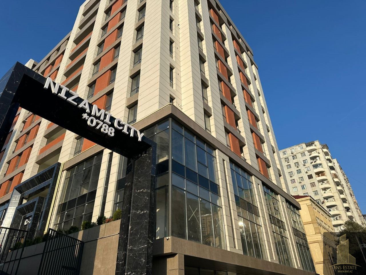 Apartamento de 3 dormitorios en Nasimi, Azerbaijan No. 1508