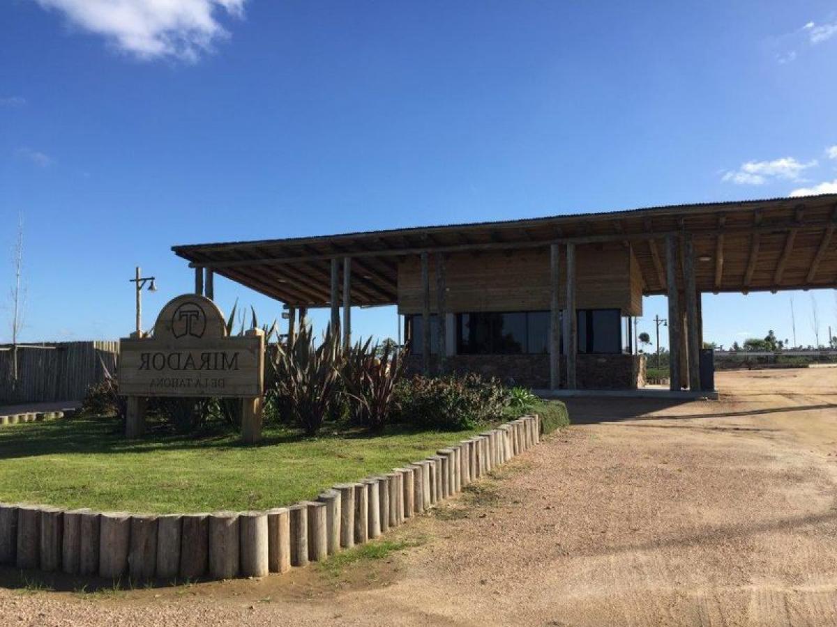 3 bedrooms House in Canelones, Uruguay No. 6476