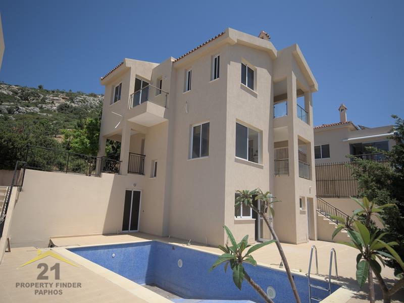 5 bedrooms Villa in Pegeia, Cyprus No. 10502