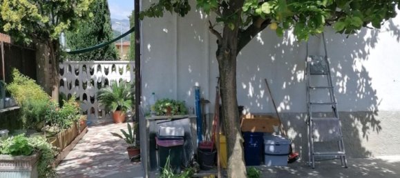 6 rooms Villa in Carrara, Italy No. 45683 2