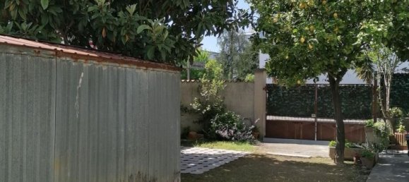 6 rooms Villa in Carrara, Italy No. 45683 3