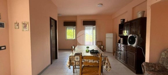 3 Schlafzimmer Wohnung in Scalea, Italy, Nr. 281012 5