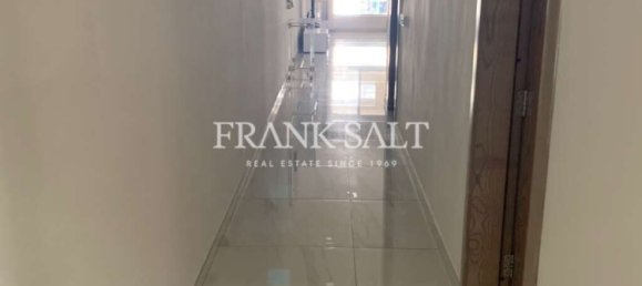 2 bedrooms Maisonette in Zurrieq, Malta No. 5234 6