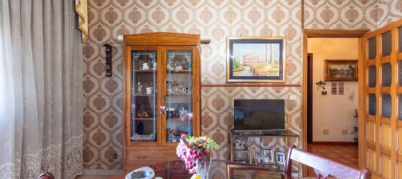 4-salle Appartement à Latina, Italy No. 62787 3