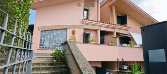 3 bedrooms Villa in Formello, Italy No. 329235 9