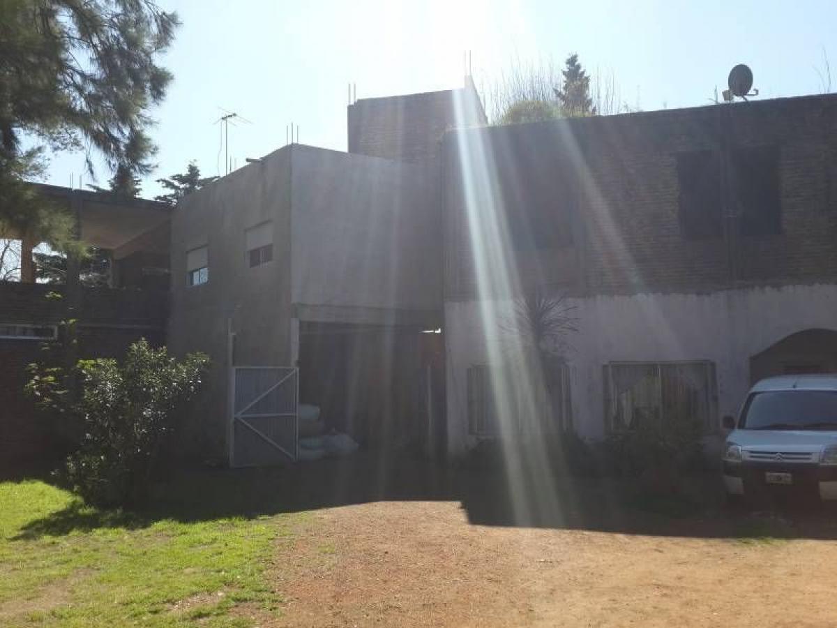 12 bedrooms House in Bermudez, Argentina No. 3243