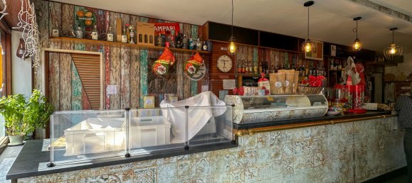 131m² Commercial property in Udine, Italy No. 145629 6