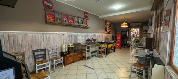 131m² Commercial property in Udine, Italy No. 145629 14