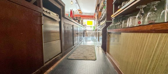 131m² Commercial property in Udine, Italy No. 145629 8