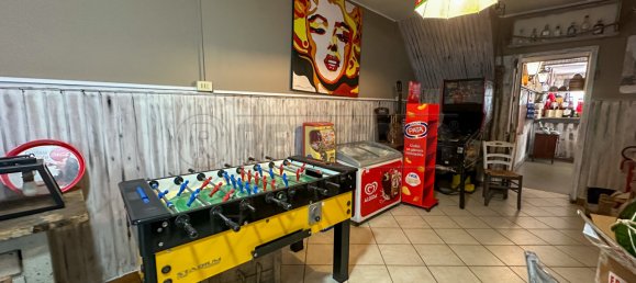 131m² Commercial property in Udine, Italy No. 145629 16