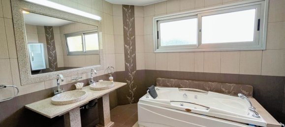 7 bedrooms Villa in Agios Athanasios, Cyprus No. 22554 17