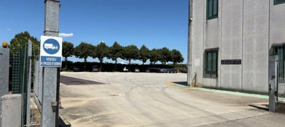 3000m² Warehouse in Faenza, Italy No. 289603 5