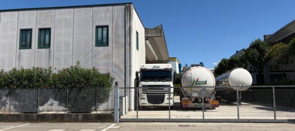 3000m² Warehouse in Faenza, Italy No. 289603 4