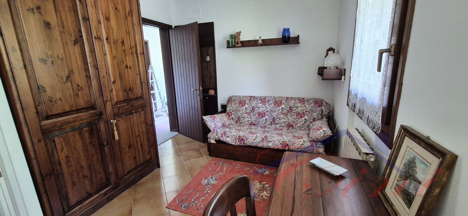 Estudio en Introbio, Italy No. 277885