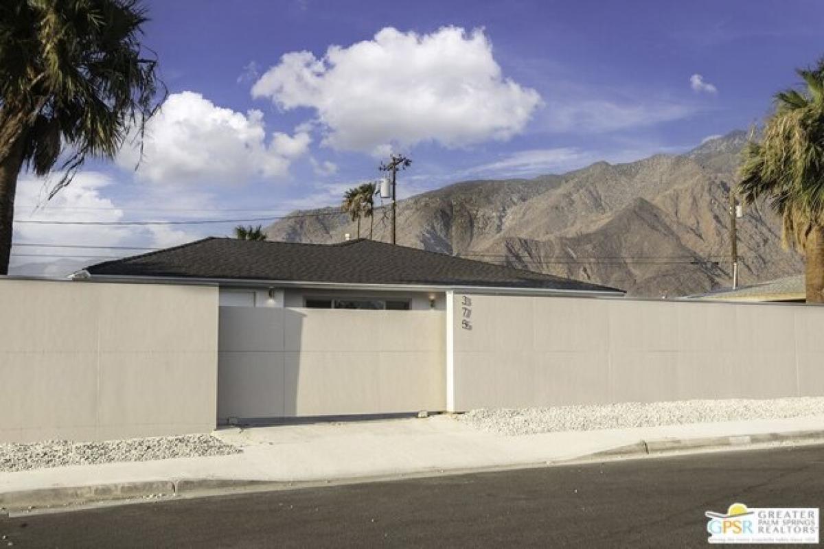 3 bedrooms House in Palm Springs, USA No. 372071