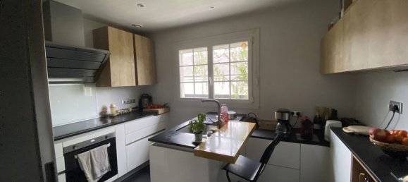 3 bedrooms House in Saint-Jean-le-Blanc, France No. 158385 3