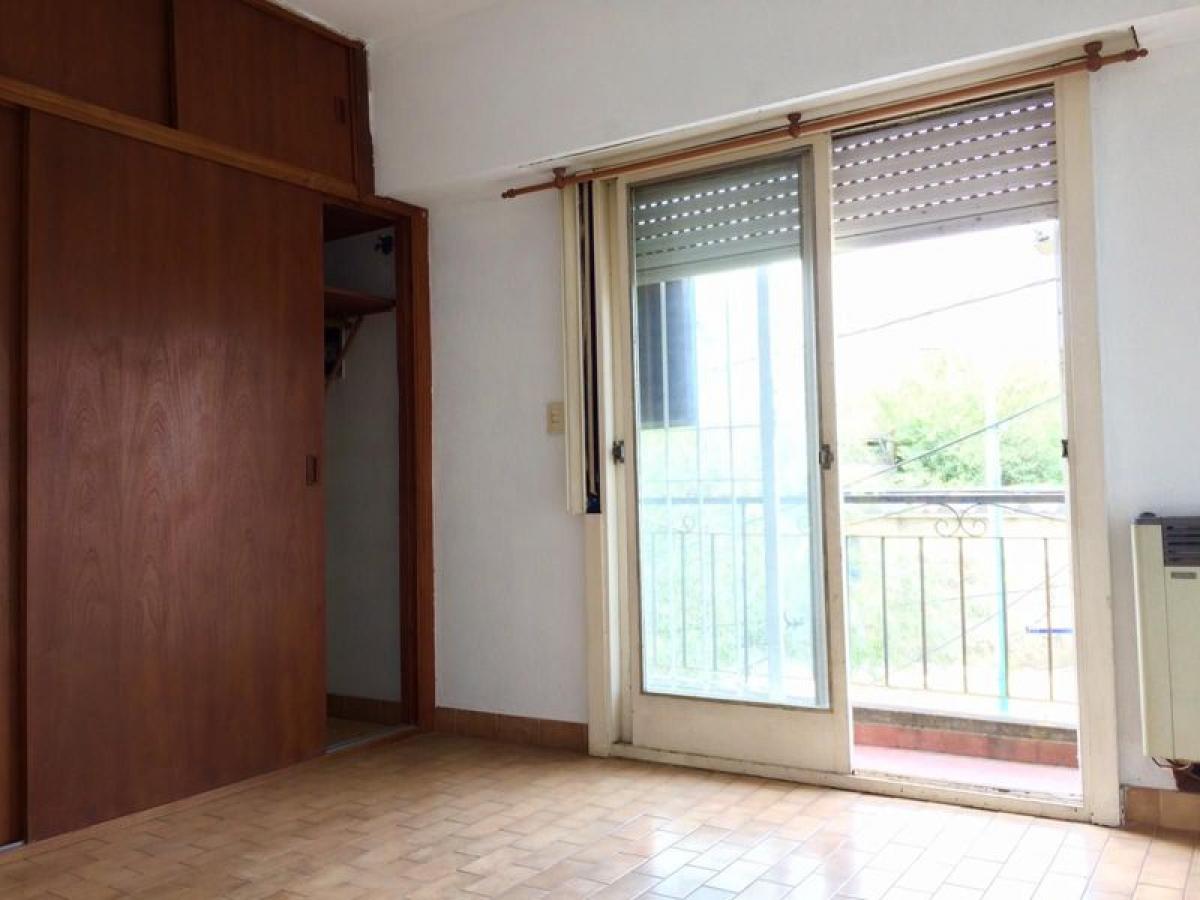 Apartamento T2 em Almirante Brown, Argentina N.º 96362