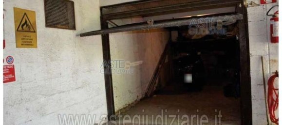 4 rooms Apartment in Rome, Italy No. 190648 26