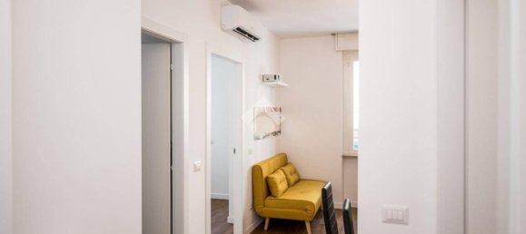 2 bedrooms Apartment in Milan, Italy No. 266773 14