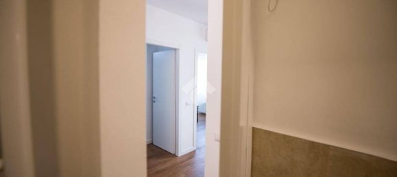 2 bedrooms Apartment in Milan, Italy No. 266773 18