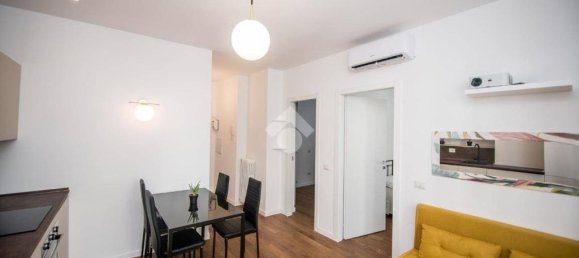 2 bedrooms Apartment in Milan, Italy No. 266773 9