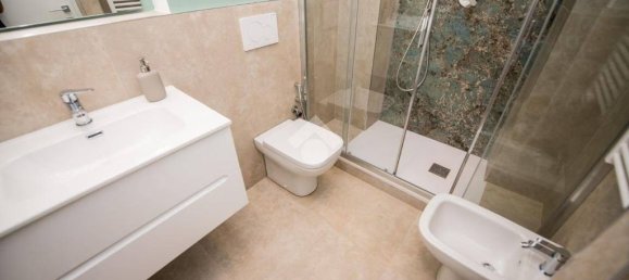 2 bedrooms Apartment in Milan, Italy No. 266773 19