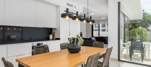 4 bedrooms Villa in Ciudad Quesada, Spain No. 183529 6