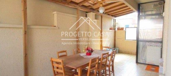 Apartamento de 2 dormitorios en Viareggio, Italy No. 351132 21