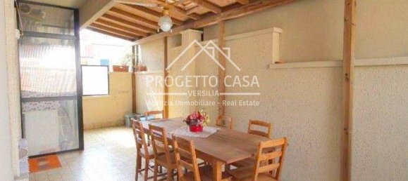 Apartamento de 2 dormitorios en Viareggio, Italy No. 351132 3